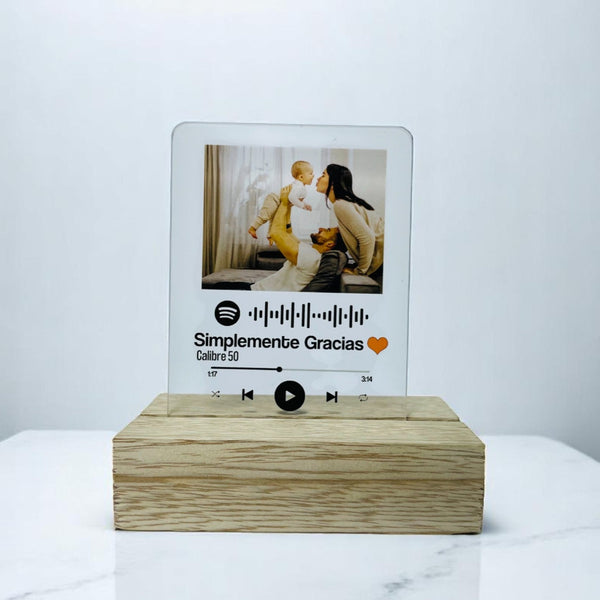 Acrilico 6x8 cm base madera